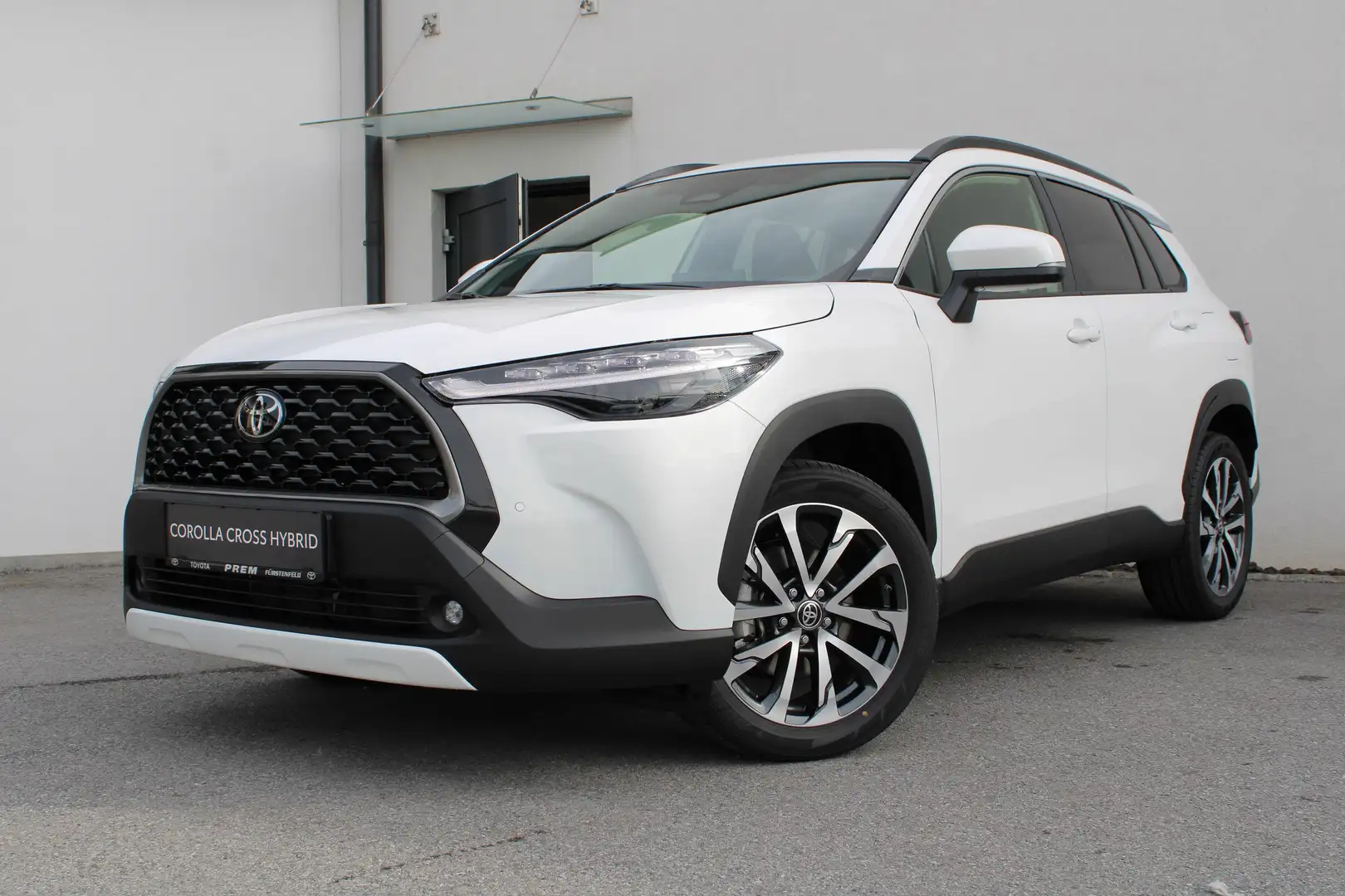 Toyota Corolla Cross 1.8 Hybrid ACTIVE DRIVE Automatik Weiß - 2