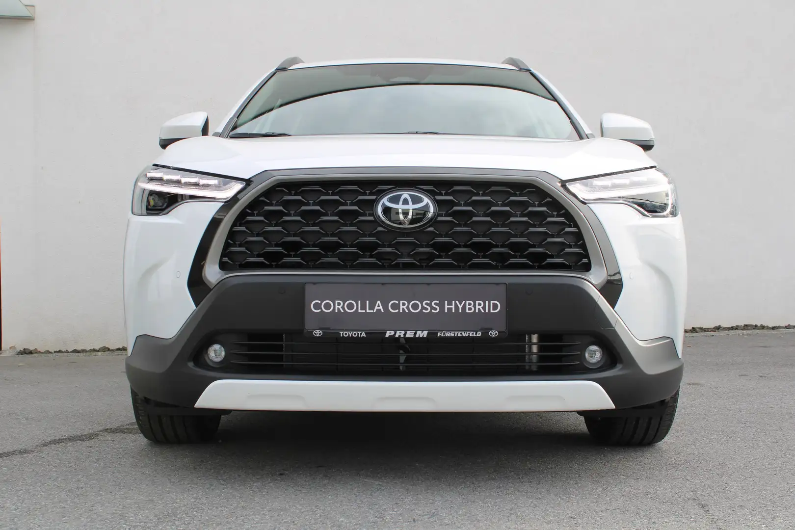 Toyota Corolla Cross 1.8 Hybrid ACTIVE DRIVE Automatik Weiß - 1