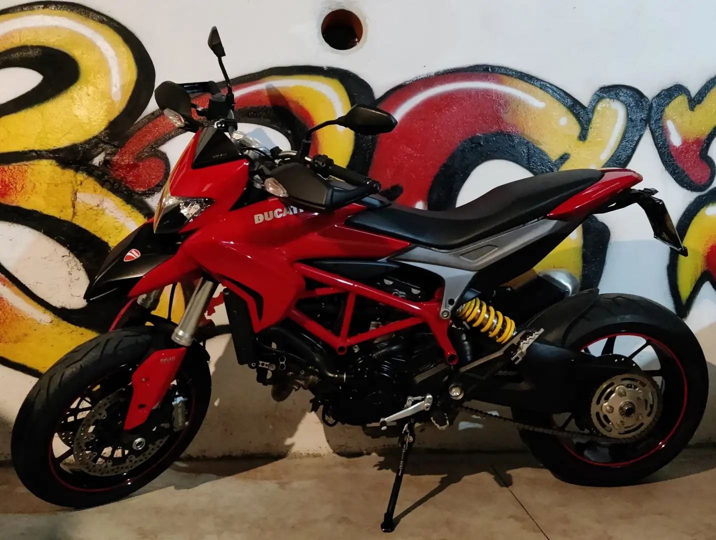 Ducati Hypermotard 821 Rosso - 1