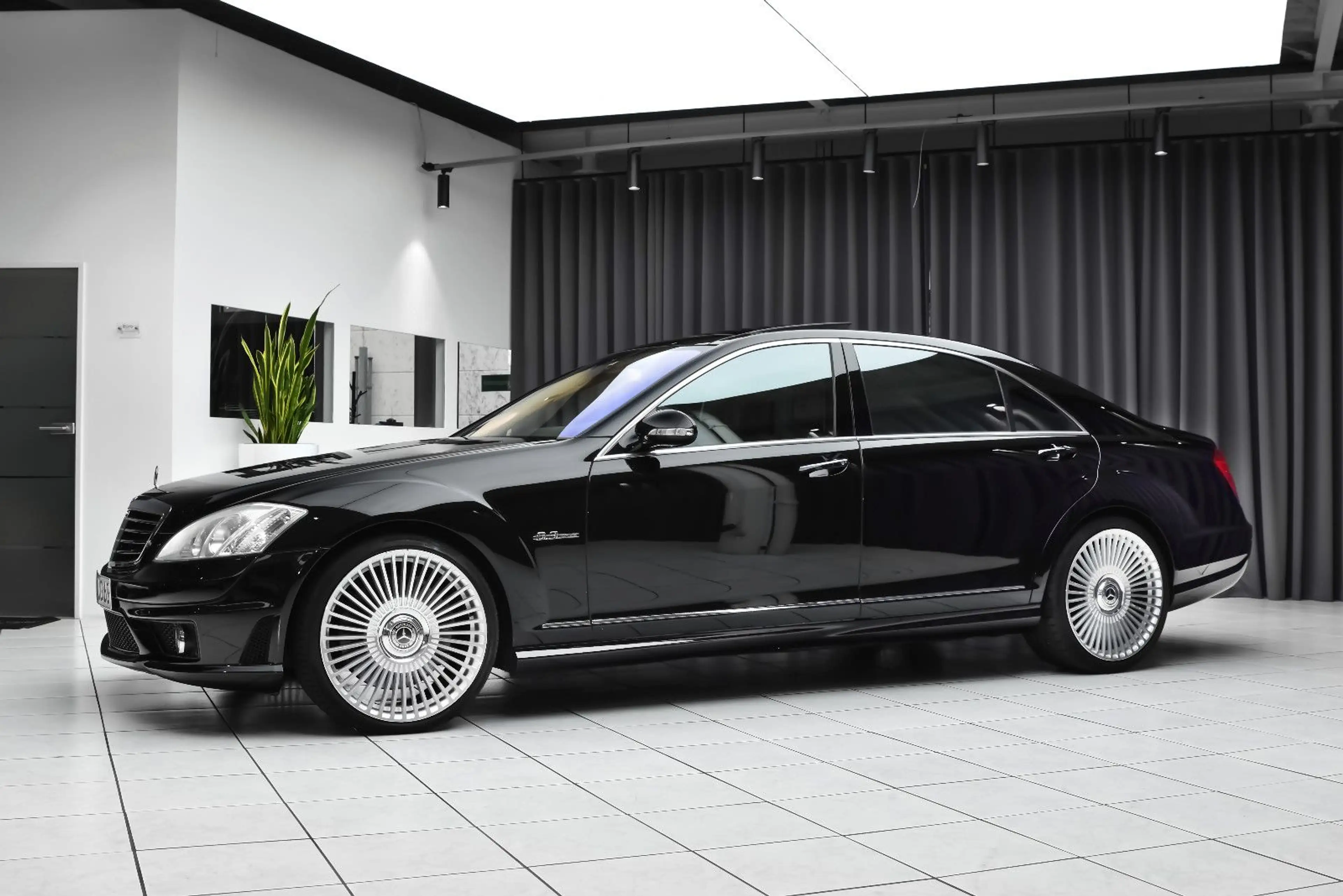 Mercedes-Benz S 63 AMG L *Deutsch* FOND TV* Kühlschrank* — photo 6