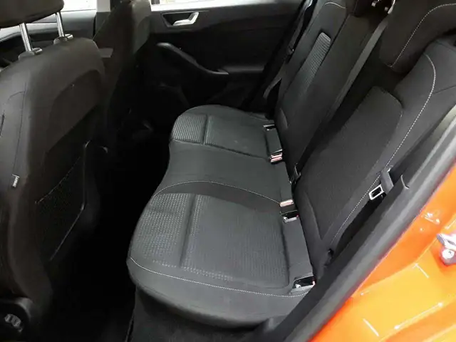 Ford Focus view 13