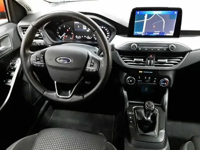 Ford Focus view 10