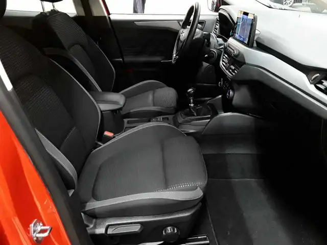Ford Focus view 8