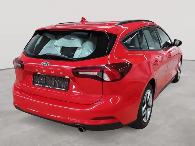 Ford Focus view 4