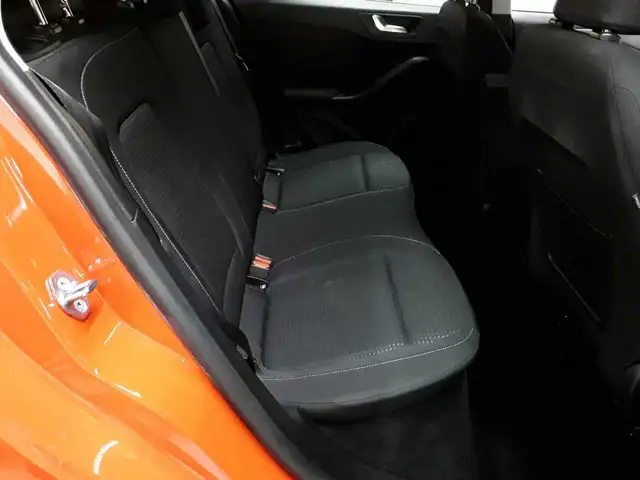 Ford Focus view 14