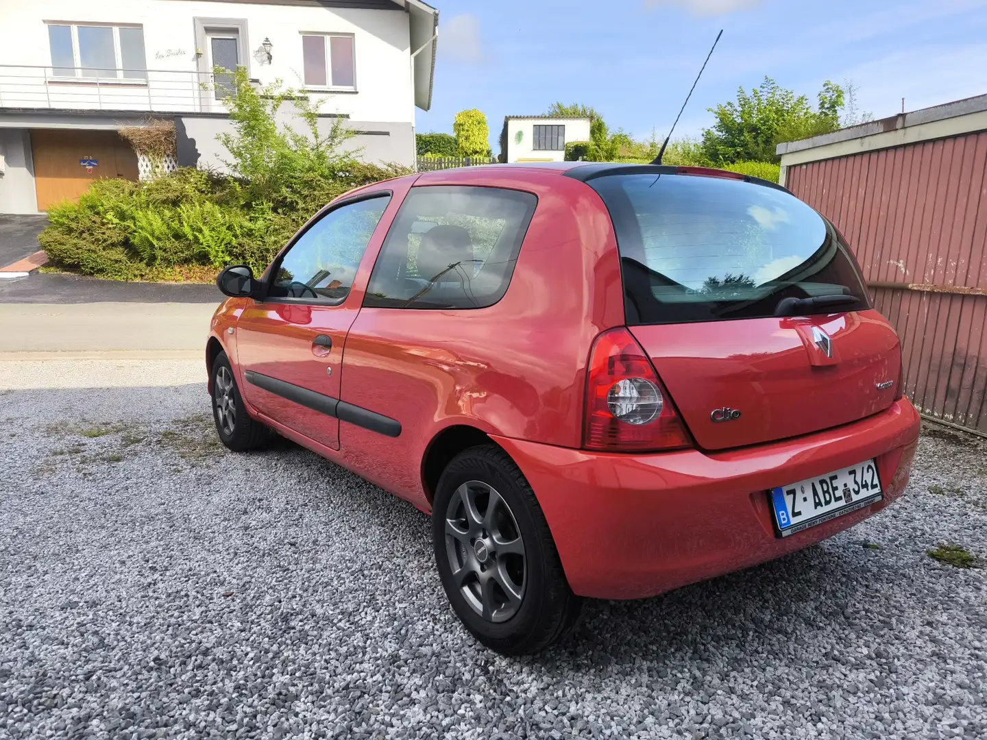 Renault Clio 1.2 essence 75cv Euro 5 garantie - 2