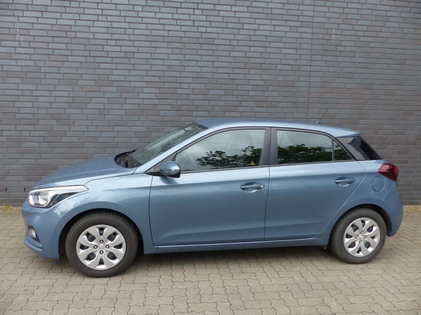 Hyundai i20 Select Klima Blau - 1