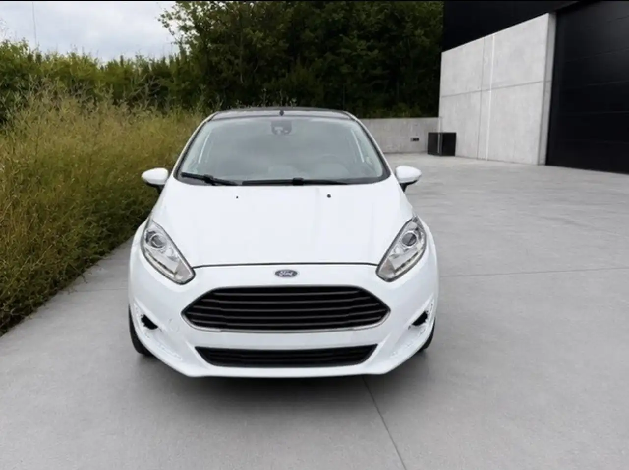Ford Fiesta 1.0 EcoBoost Titanium — photo 1 of 6