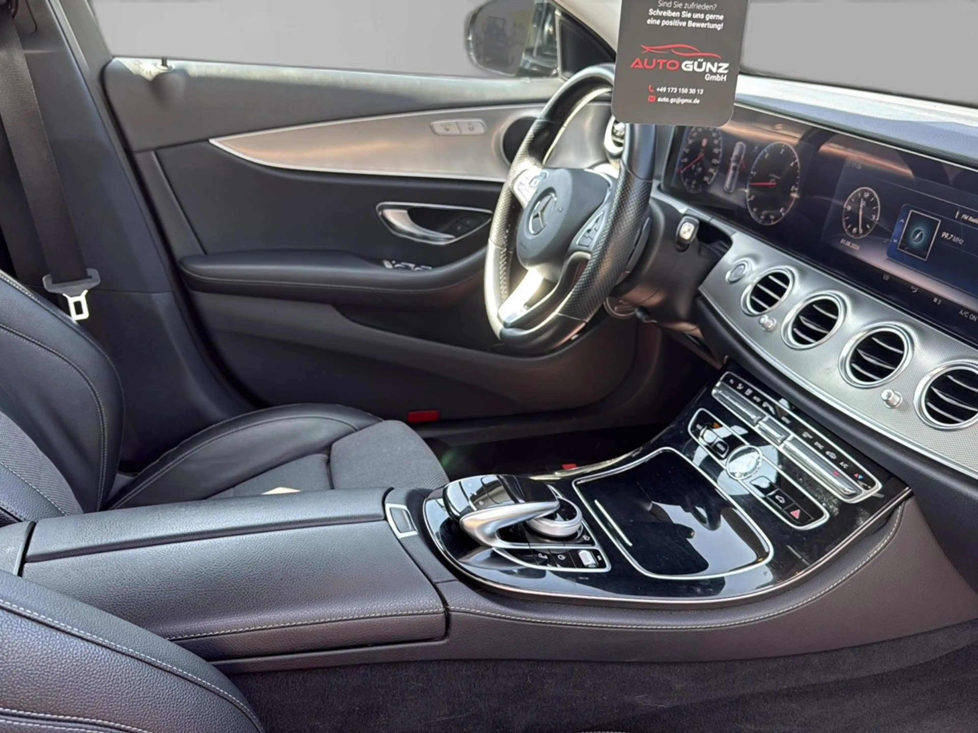 Mercedes-Benz E 350 d T-Modell 4Matic Avantgarde — photo 12