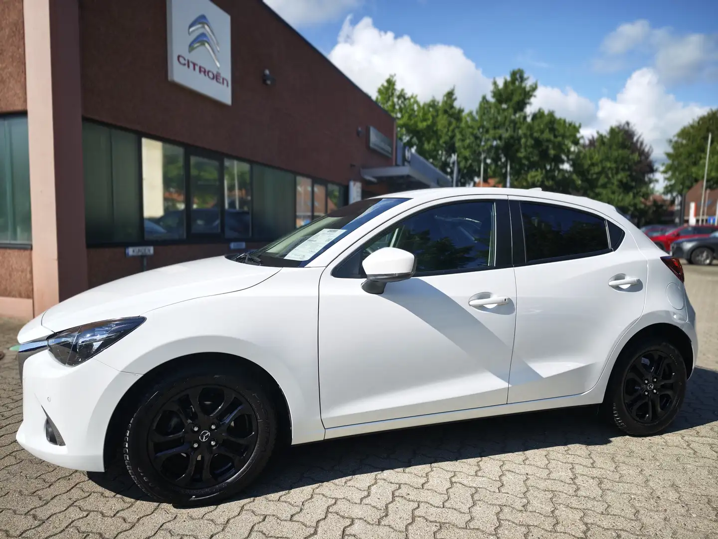 Mazda 2 SKYACTIV-G 75 Kizoku Blanc - 2