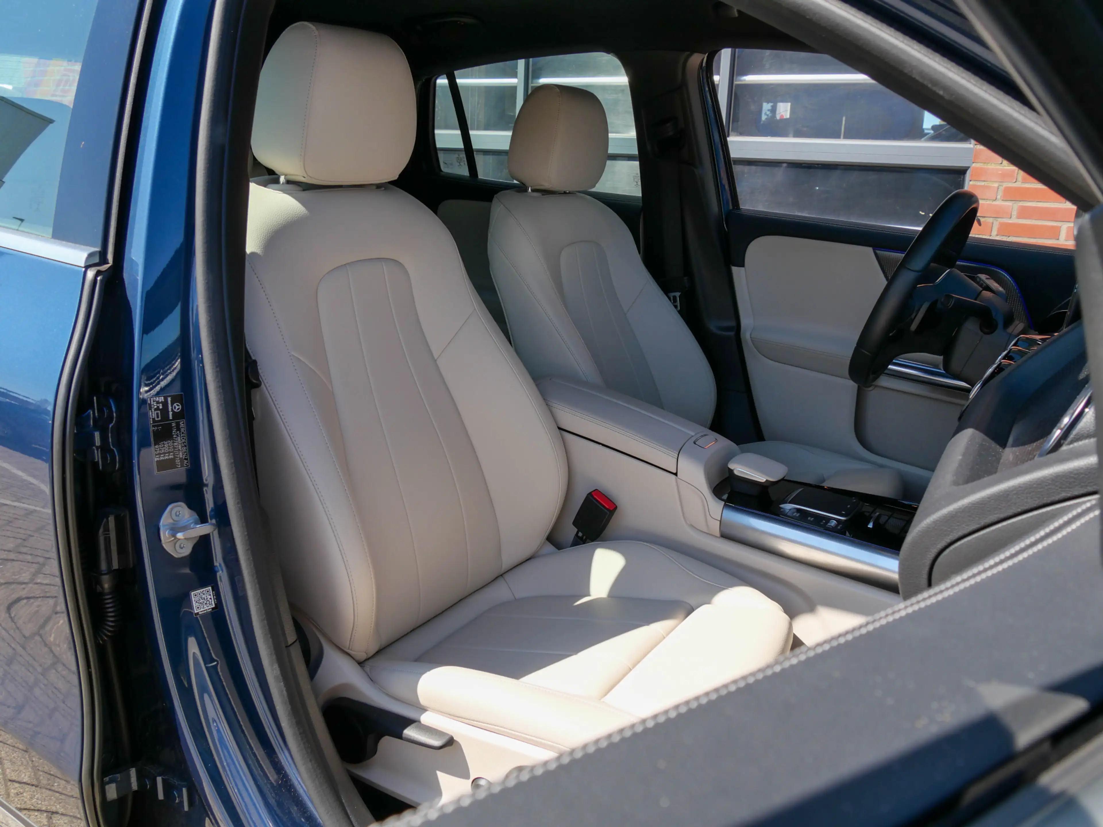 Mercedes-Benz GLA 200 Business Solution Luxury | LEDER | CAMERA | NAVIGA — photo 4