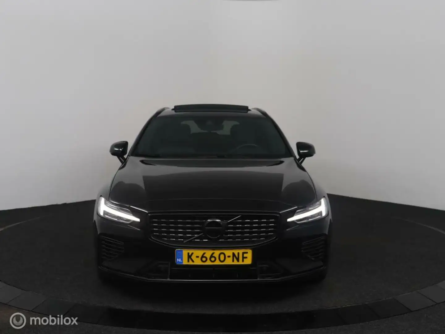 Volvo V60 T6 Recharge AWD R-Design|PANODAK|ACC|PILOT|TREKH. Negro - 2