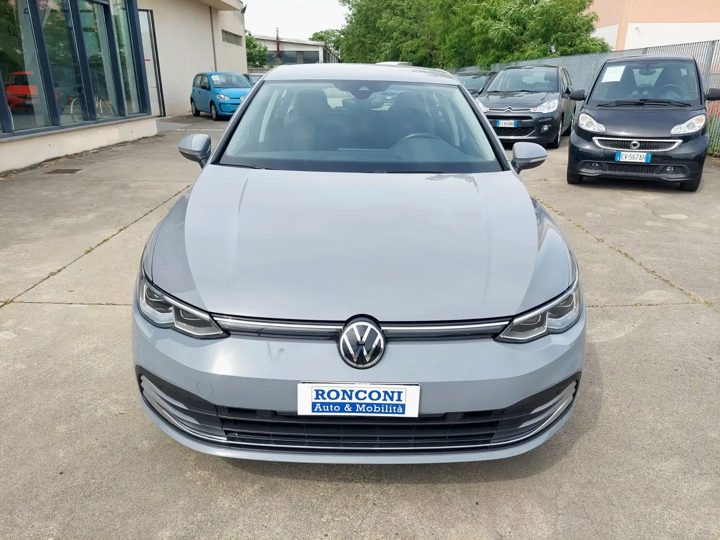 Volkswagen Golf VIII 1.5 TGI Style 130cv DSG Grigio - 2