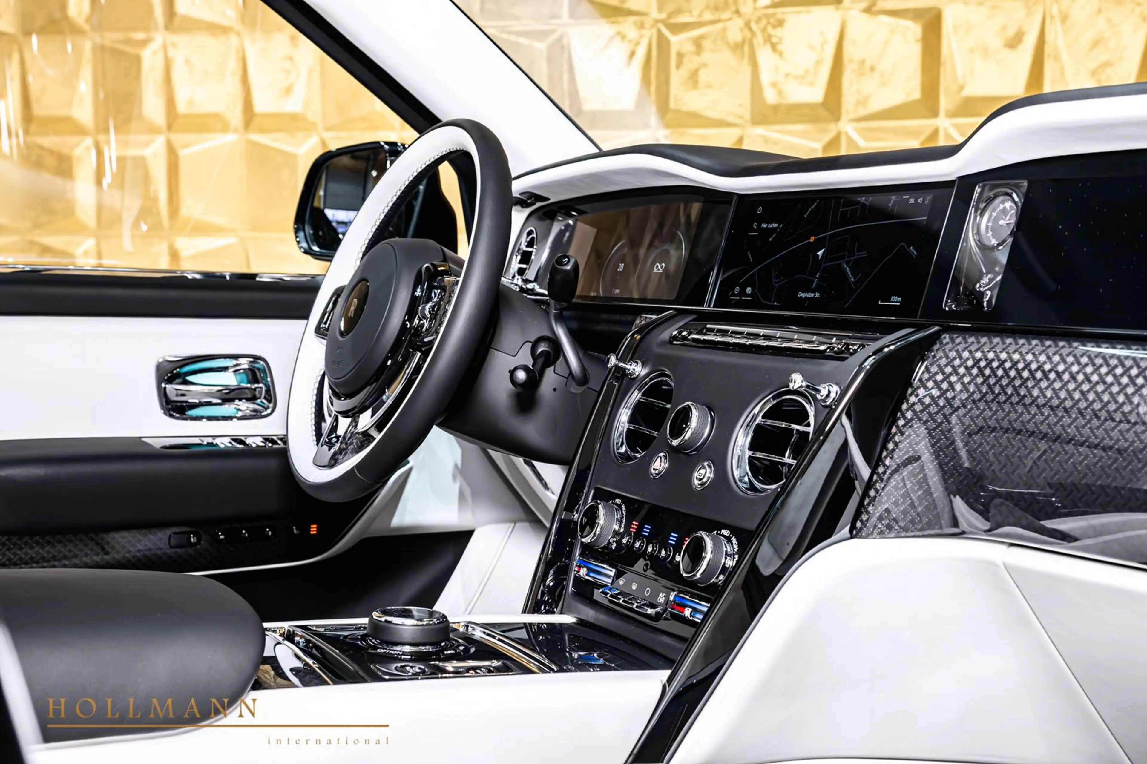 Rolls-Royce Cullinan SERIES II +BLACK BADGE+MANSORY+ — photo 11