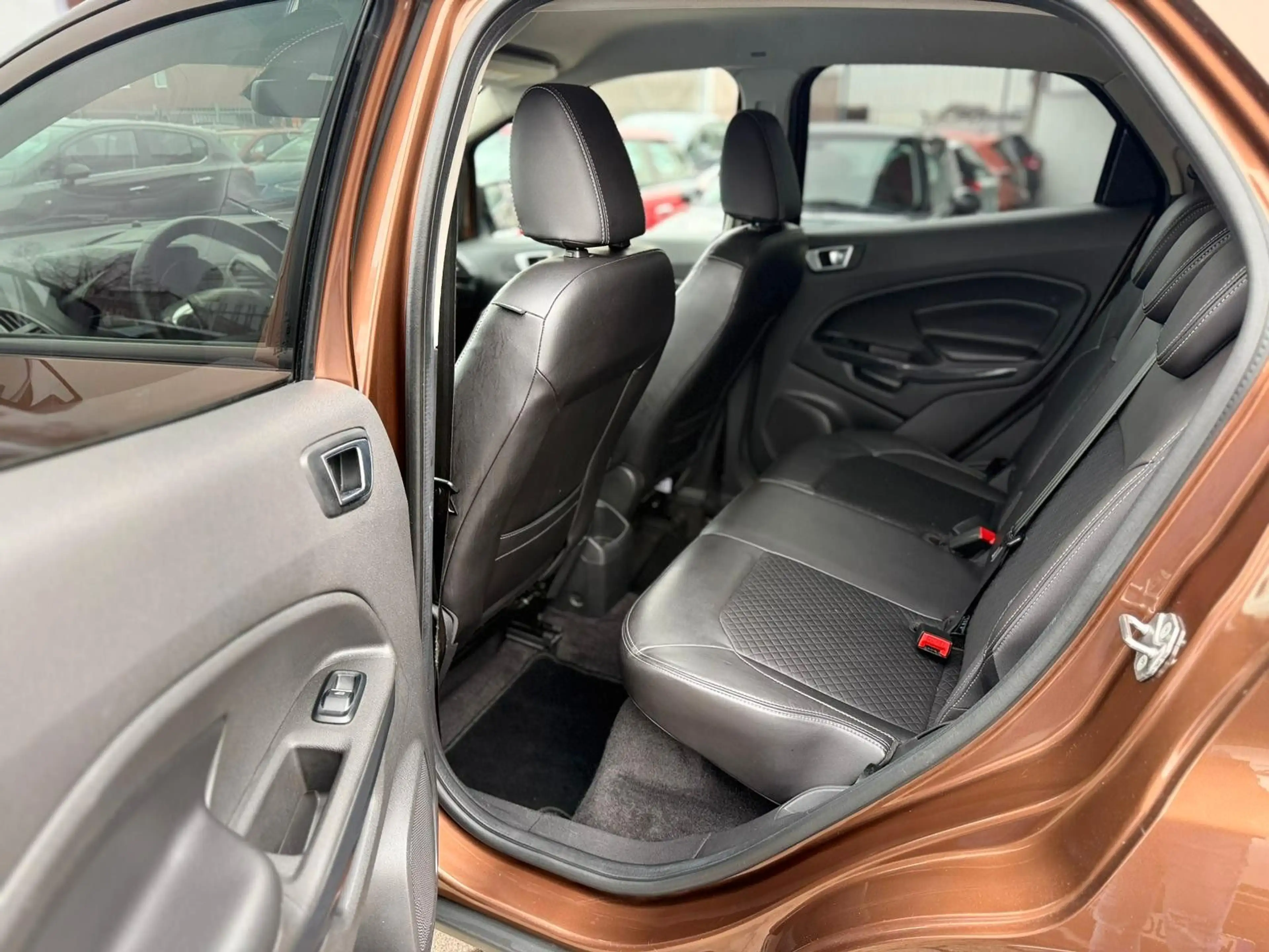 Ford EcoSport Titanium*SHZG*PDC*ISOFIX*AUTOMATIK* — photo 13