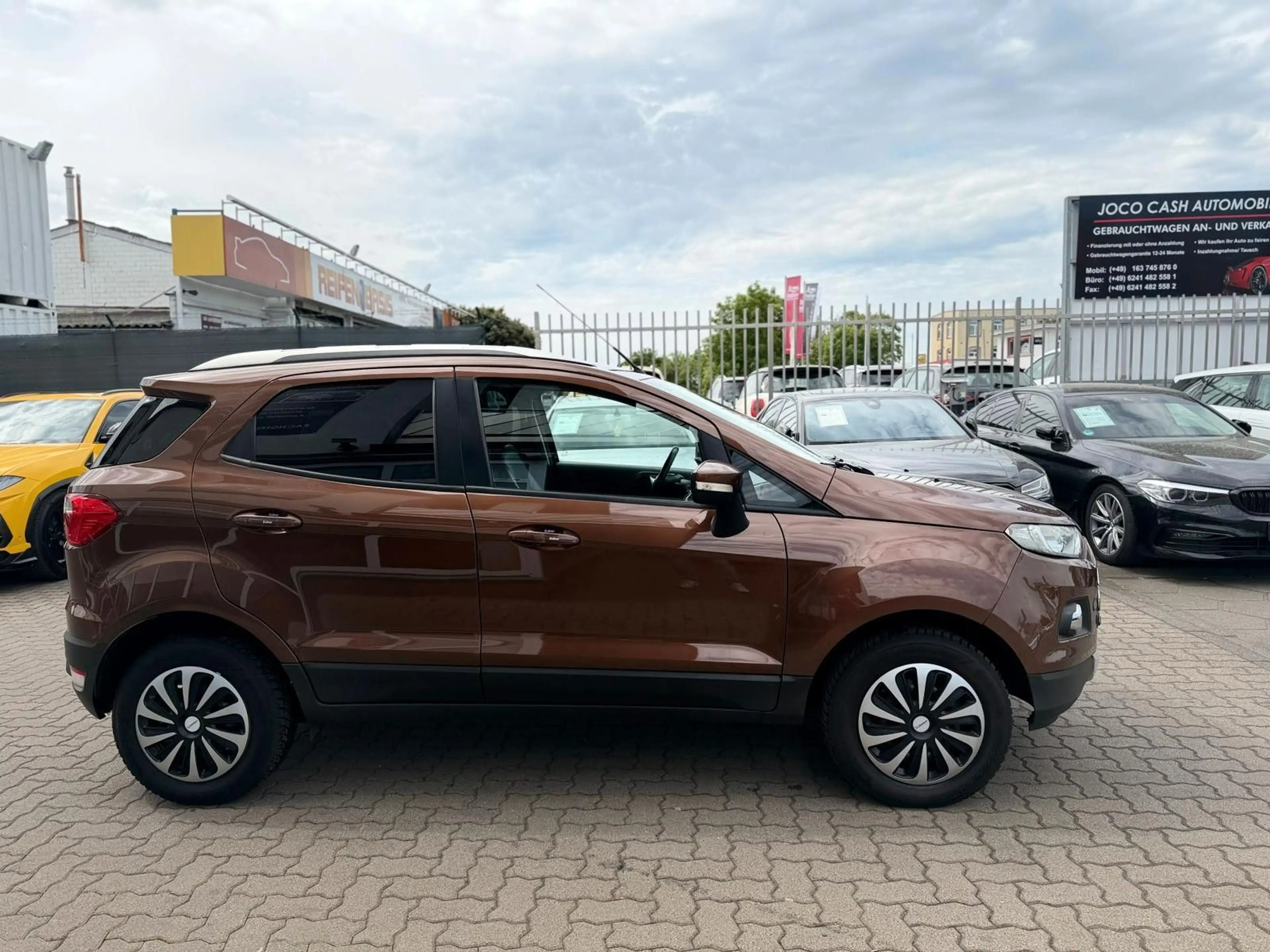 Ford EcoSport Titanium*SHZG*PDC*ISOFIX*AUTOMATIK* — photo 8