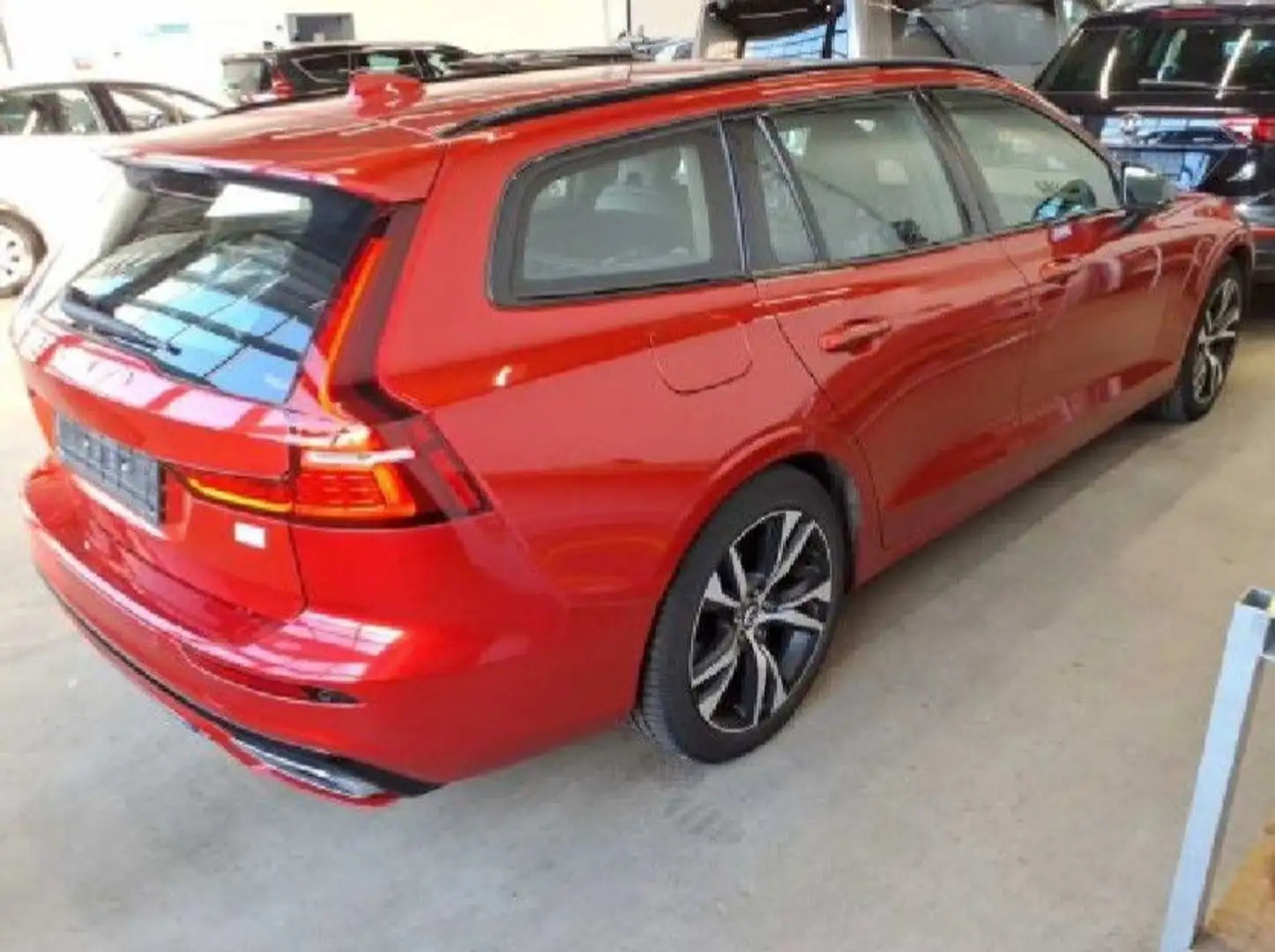 Volvo V60 R Design Hybrid AWD LED HeadUp AHK HarmanK Rouge - 2