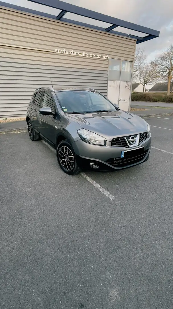 Nissan Qashqai+2 1.6 dCi 130 FAP Stop/Start 360 Šedá - 1