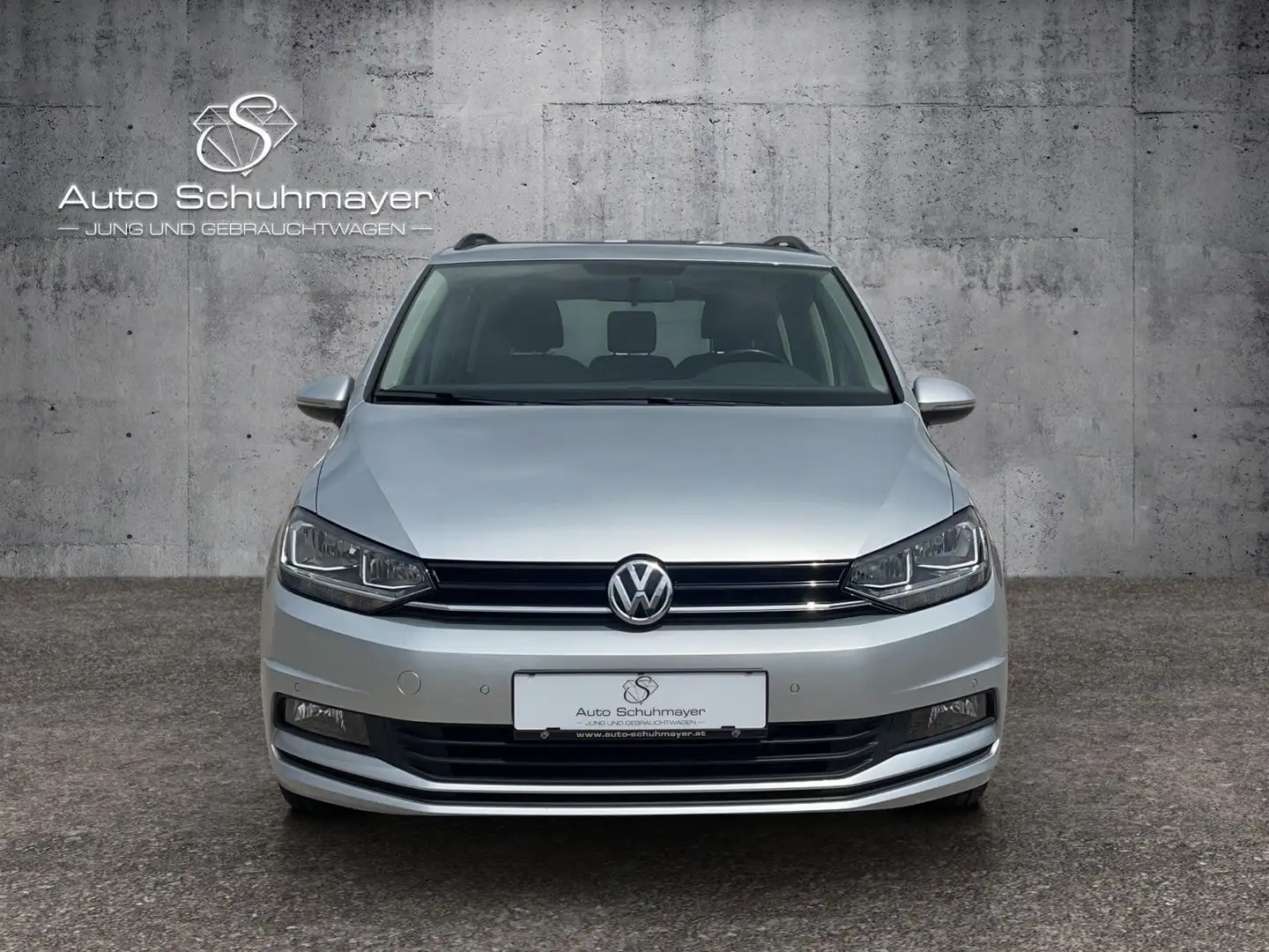 Volkswagen Touran 2,0 TDI SCR Silber - 2