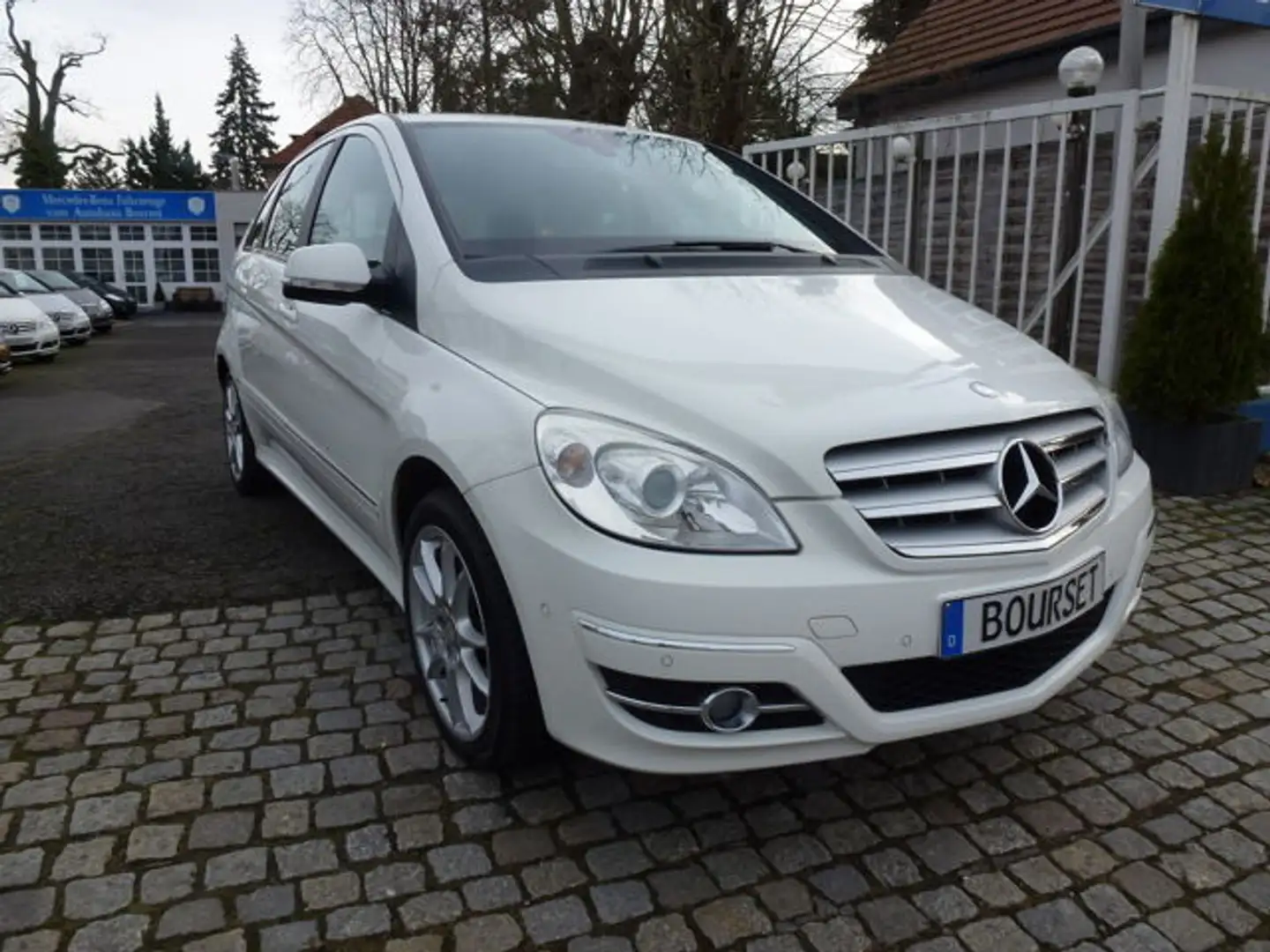 Mercedes-Benz B 160 Autom-Klima-Sitzheizung-erst 86.000 KM-eFH aktiver Weiß - 2