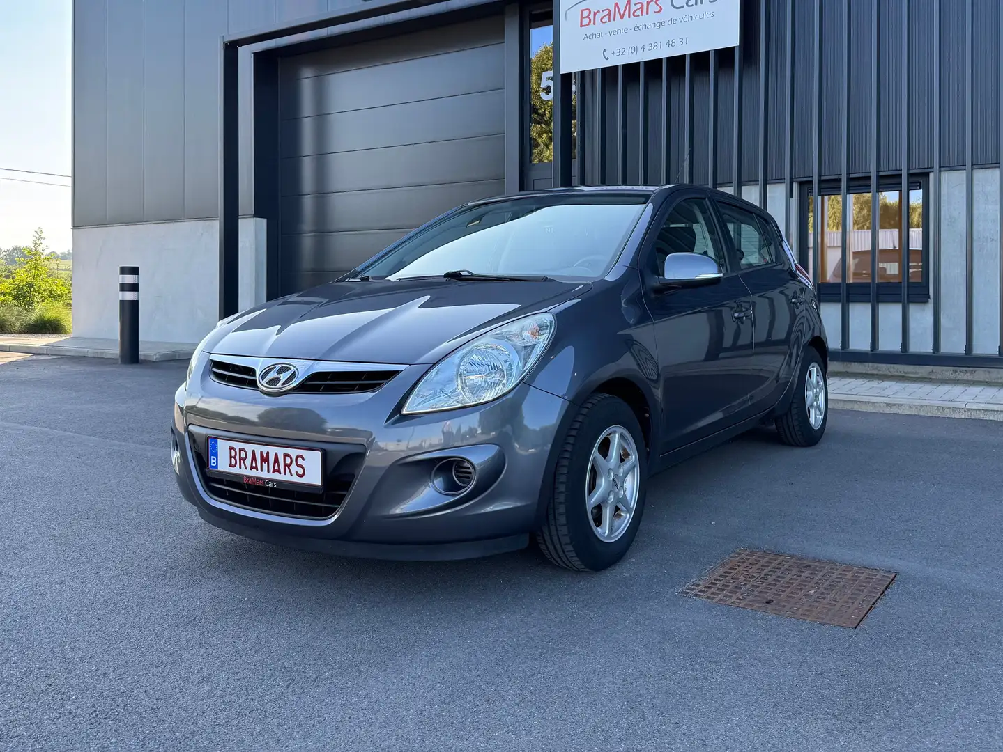Hyundai i20 i20 1.2i ✅ 12 MOIS DE GARANTIE ✅ Gris - 1