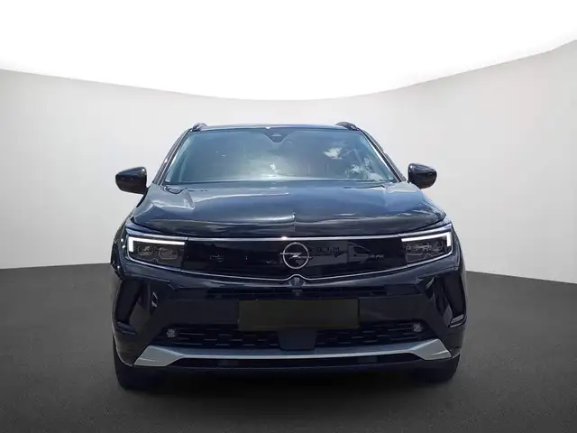 Opel Grandland view 2