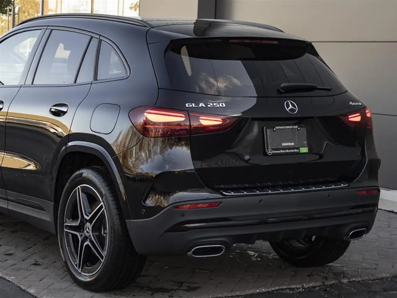 Mercedes-Benz GLA снимка Mercedes-Benz GLA