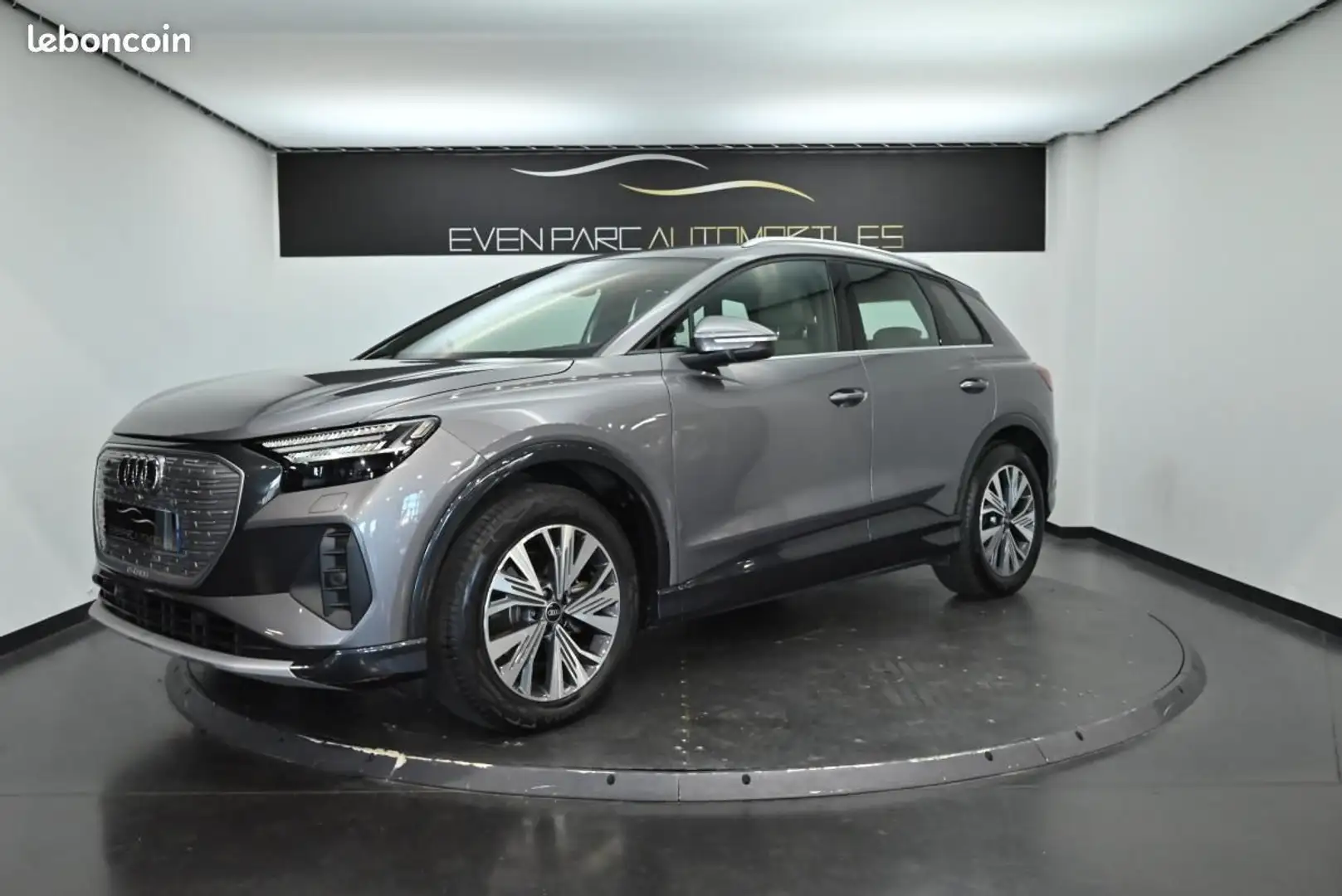 Audi Q4 e-tron 35 170 ch 55 kW Design Luxe Gris - 1