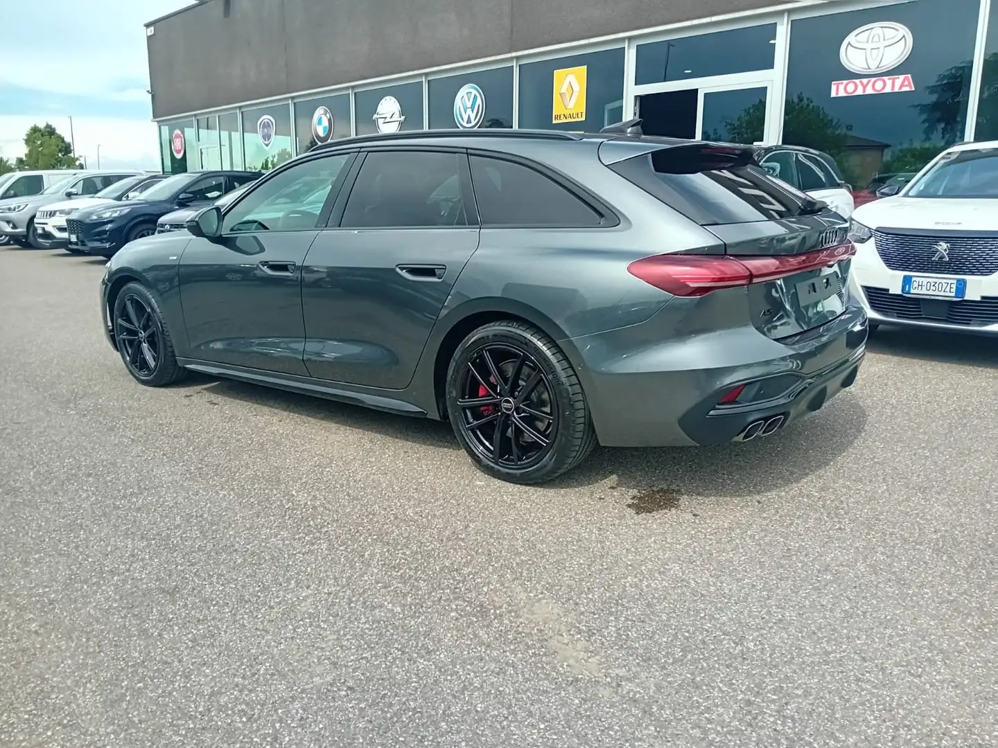 Audi A5 Avant 2.0 tdi mhev+ S line edition 204cv s-tronic Gris - 2