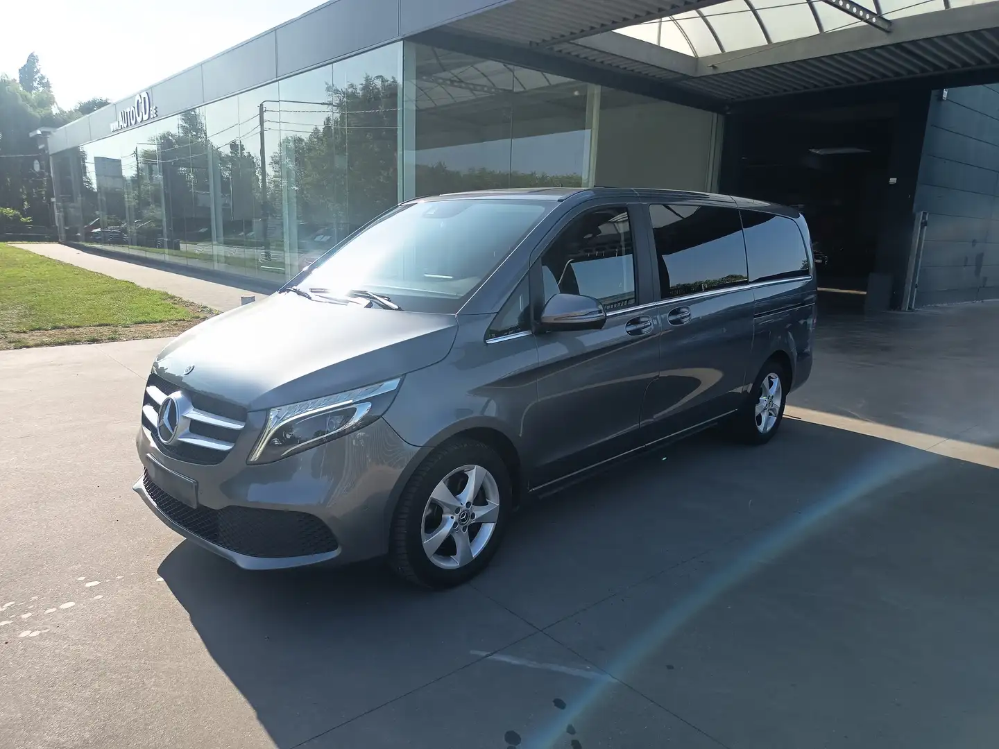 Mercedes-Benz V 250 d Leder LED Pre-facelift MBUX Gris - 1