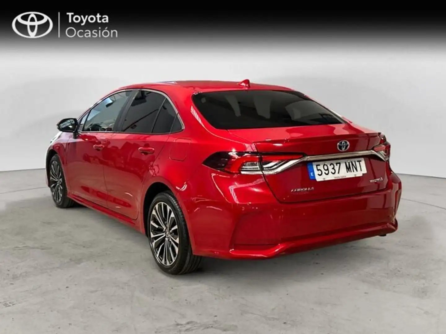 Toyota Corolla Sedan Style 140H e-CVT Rouge - 2