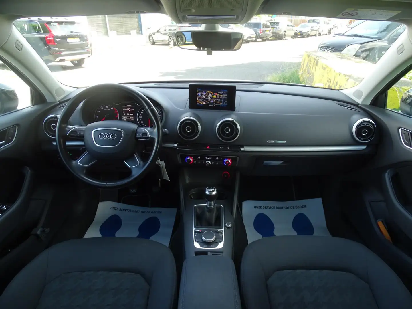 Audi A3 Sportback 1.2 TFSI Adrenalin - NAVIGATIE - XENON - Zwart - 2