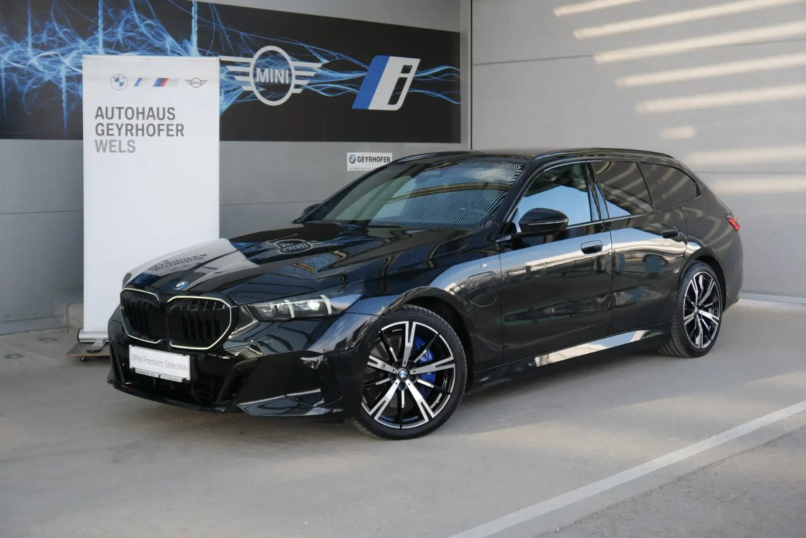 BMW 550 e xDrive *M-Paket Pro/M-Sitze/Sitzbelüftung/Pano/Adapt. LED* Schwarz - 1