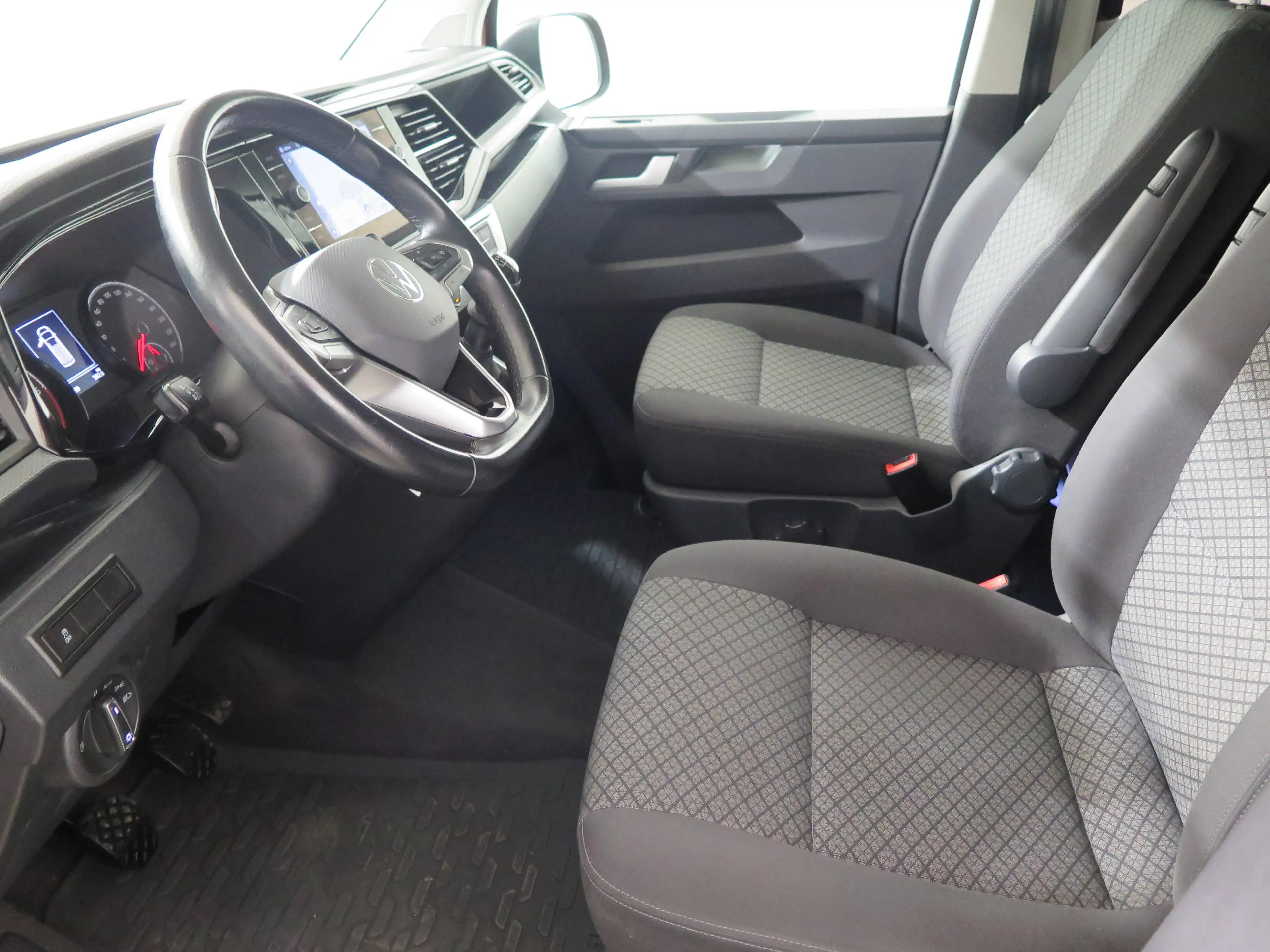 Volkswagen T6.1 Multivan Multivan, AHK, Standh, Navi, App, RFK, LED — photo 9