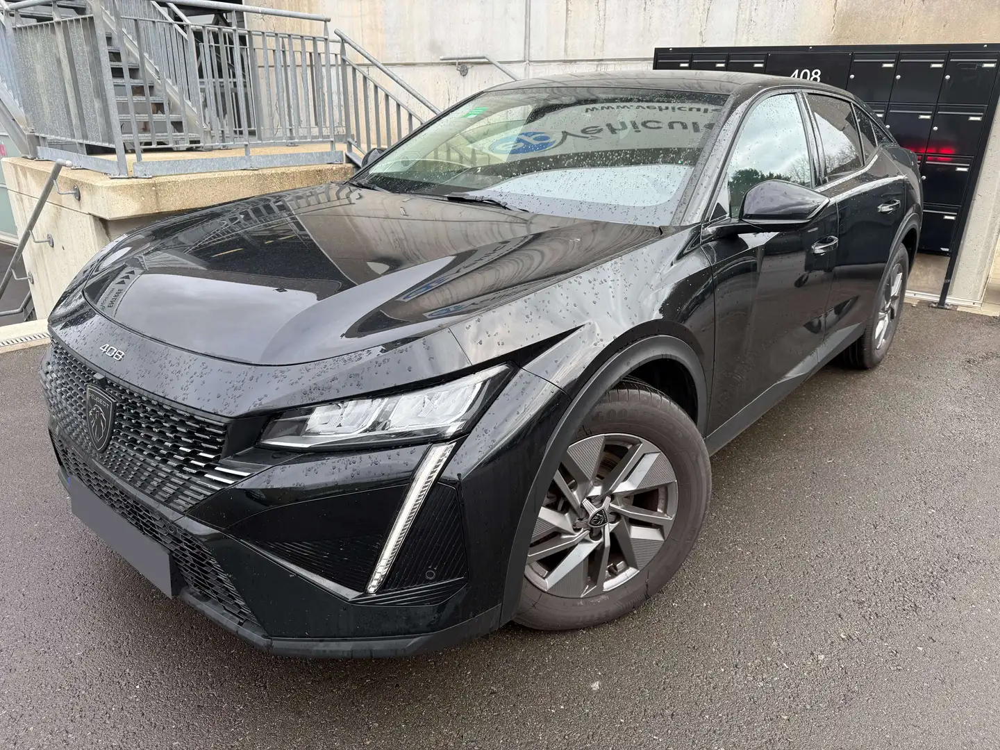 Peugeot 408 1.2 HYBRID 145 E-DCS6 ALLURE Schwarz - 1