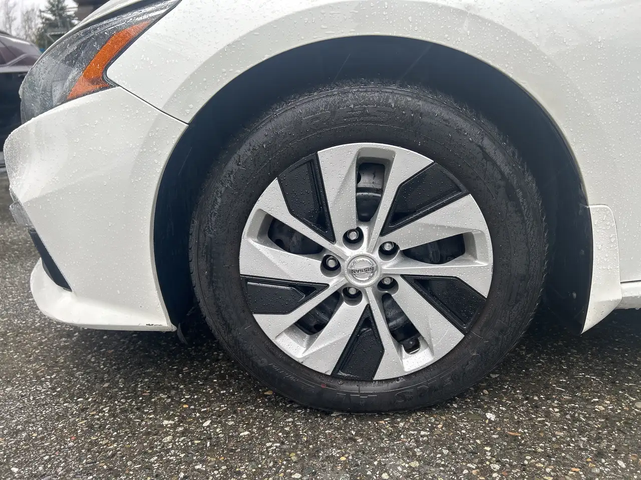 Nissan Altima снимка Nissan Altima