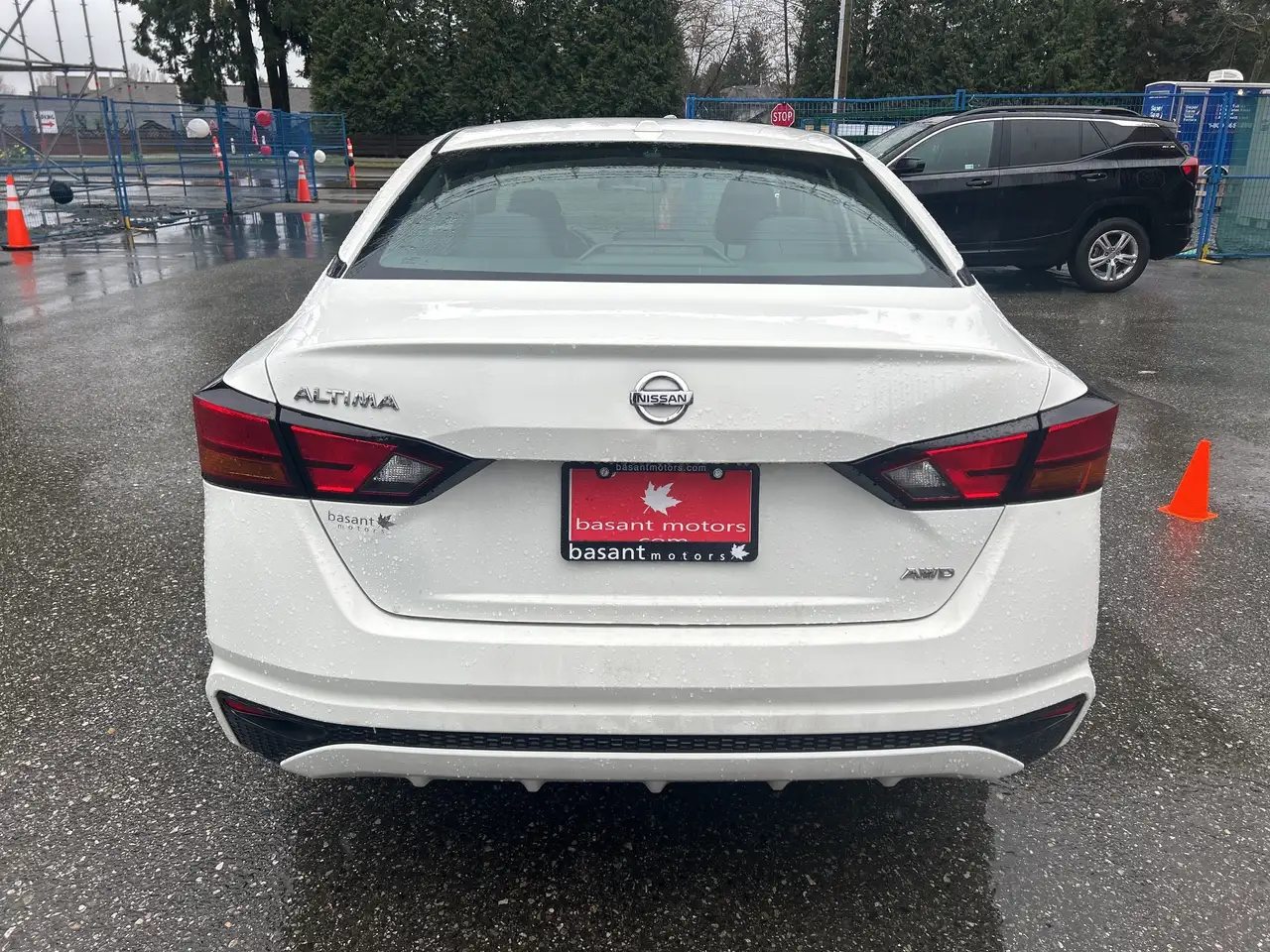 Nissan Altima снимка Nissan Altima