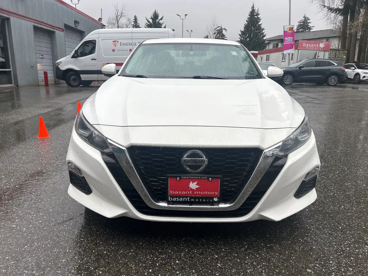 Nissan Altima снимка Nissan Altima
