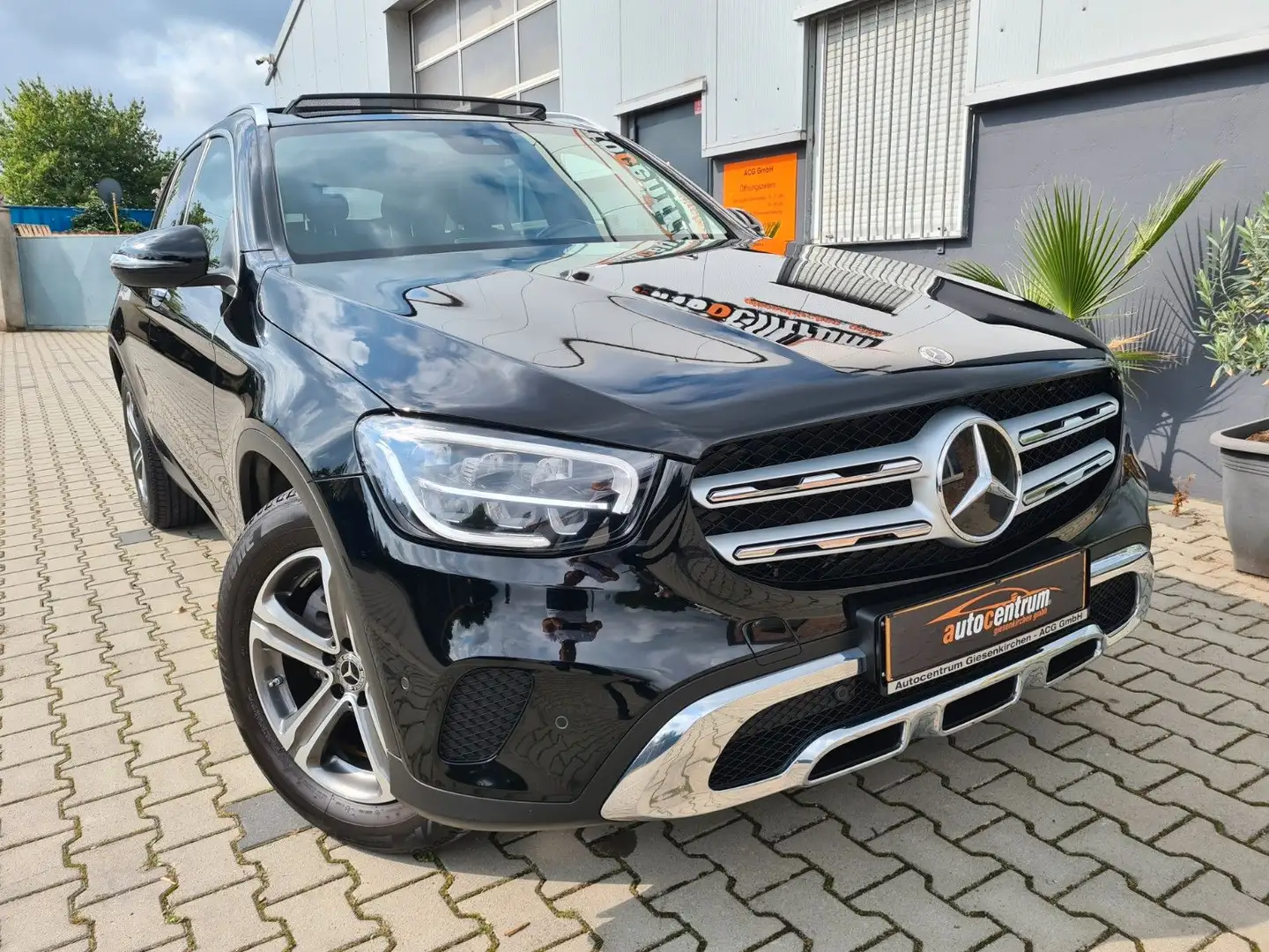 Mercedes-Benz GLC 200 4M*Massage*Pano*ACC*Memo*KeylGo*MBUX*RFK Noir - 2