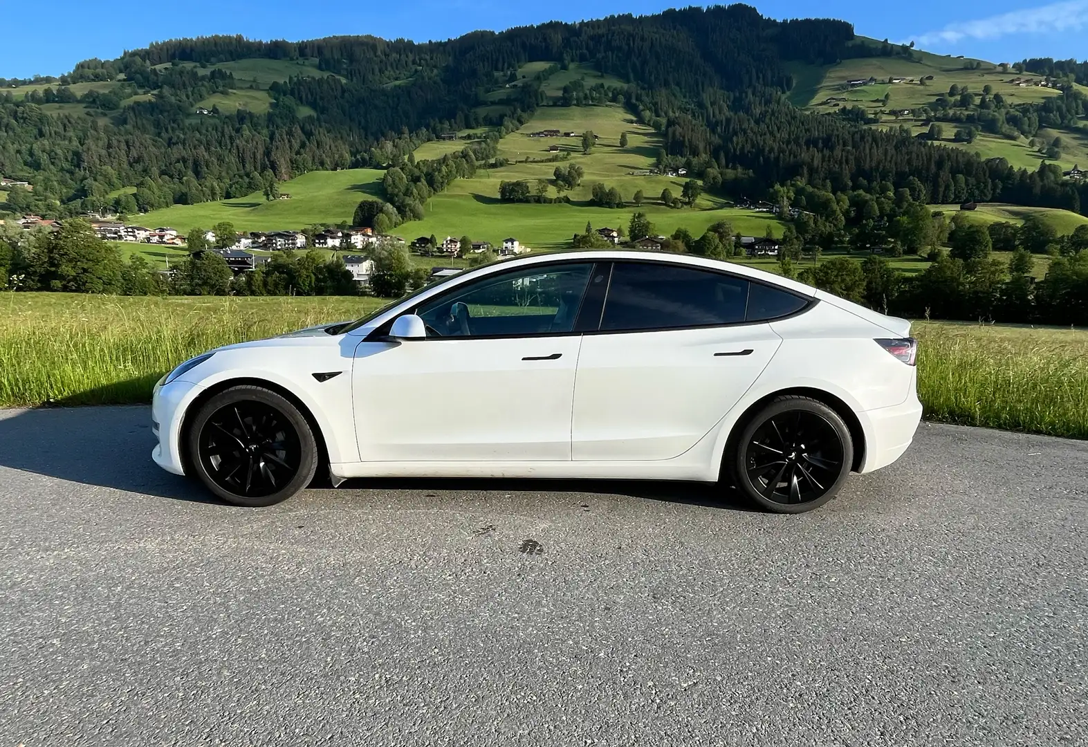 Tesla Model 3 Long Range AWD – All Black Weiß - 2