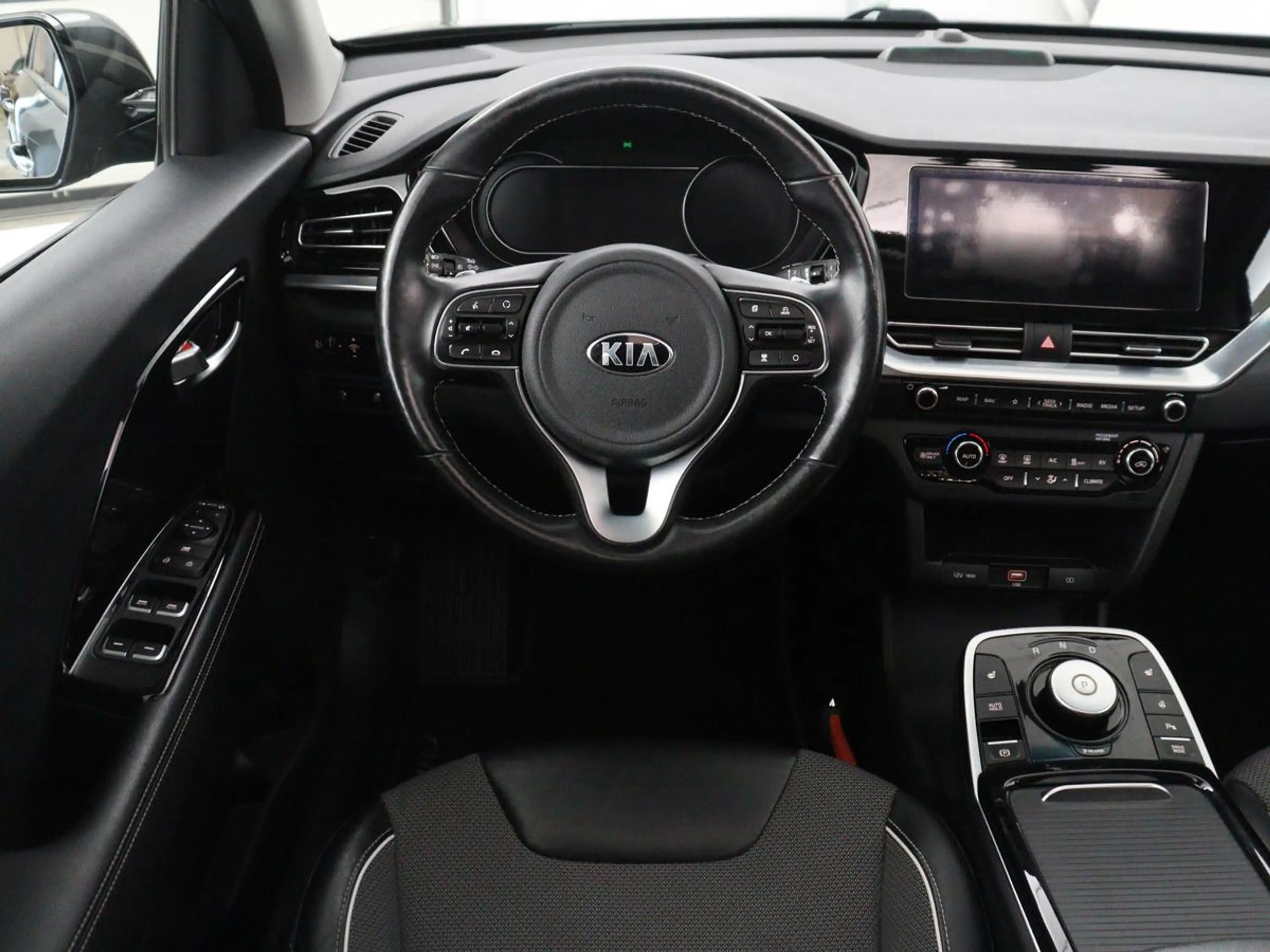 Kia e-Niro DynamicPlusLine 64 kWh | SOH 95,3% | Panoramadak | — photo 4
