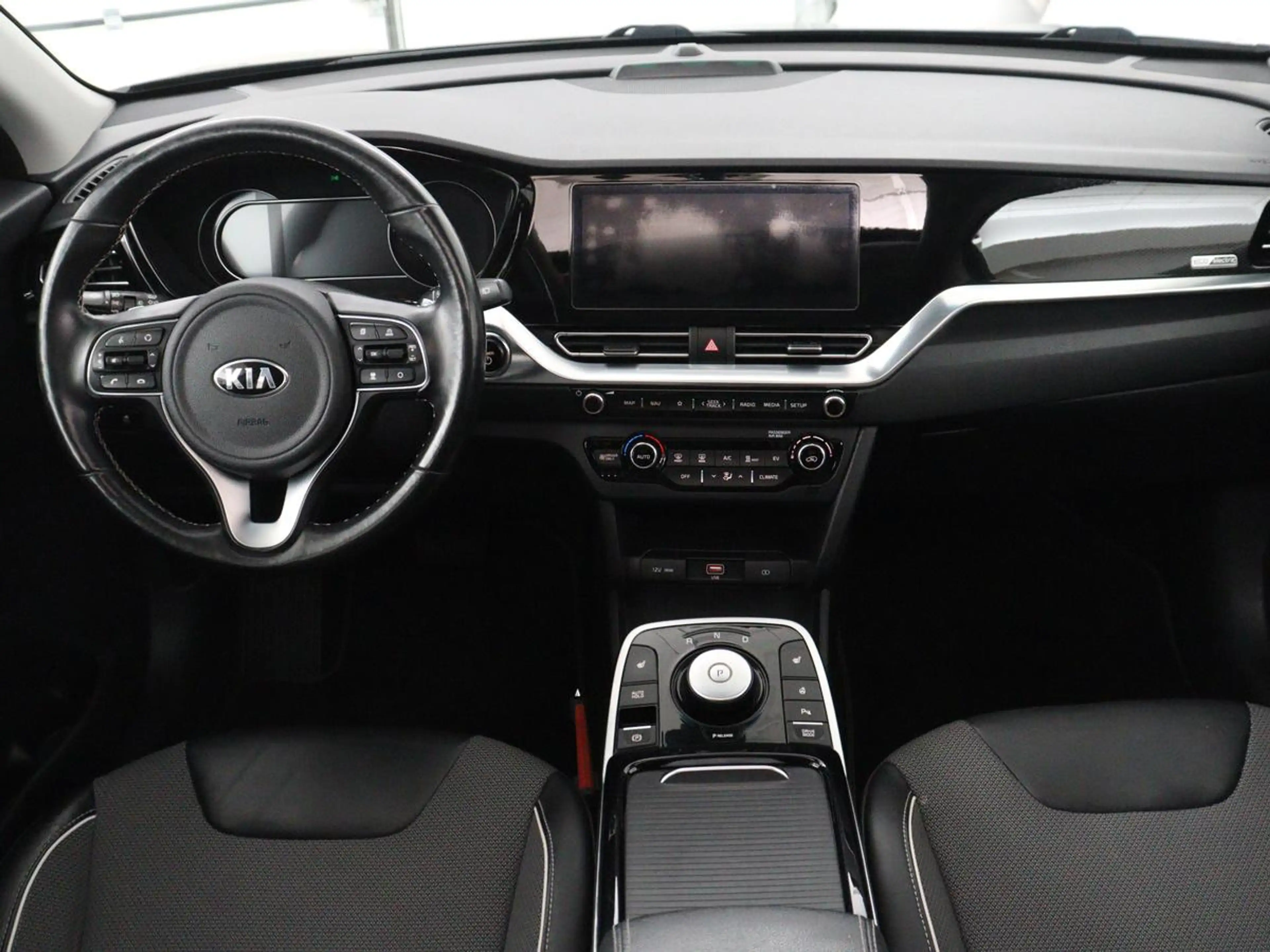 Kia e-Niro DynamicPlusLine 64 kWh | SOH 95,3% | Panoramadak | — photo 8