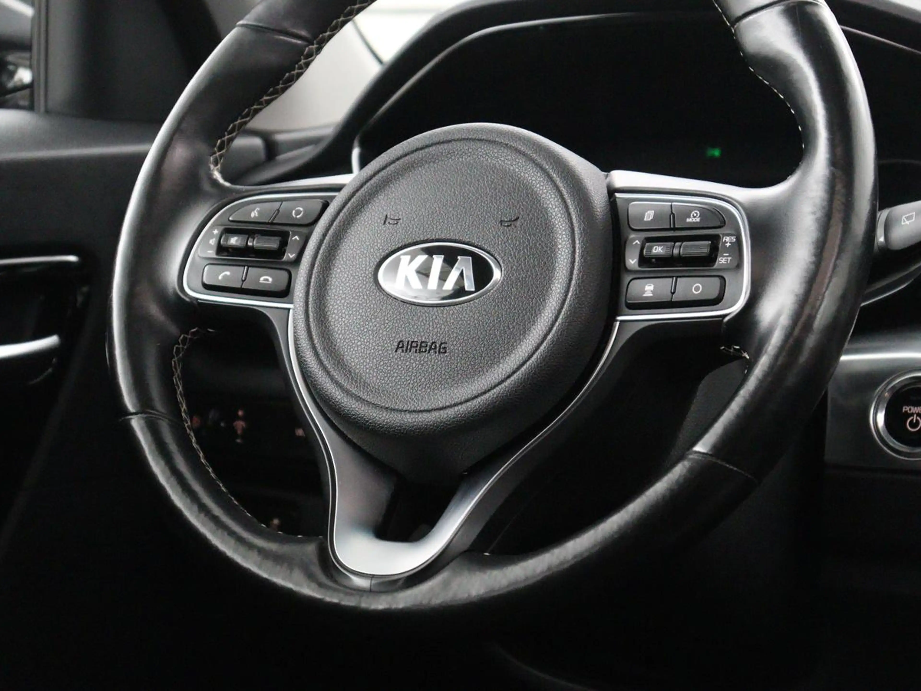 Kia e-Niro DynamicPlusLine 64 kWh | SOH 95,3% | Panoramadak | — photo 10
