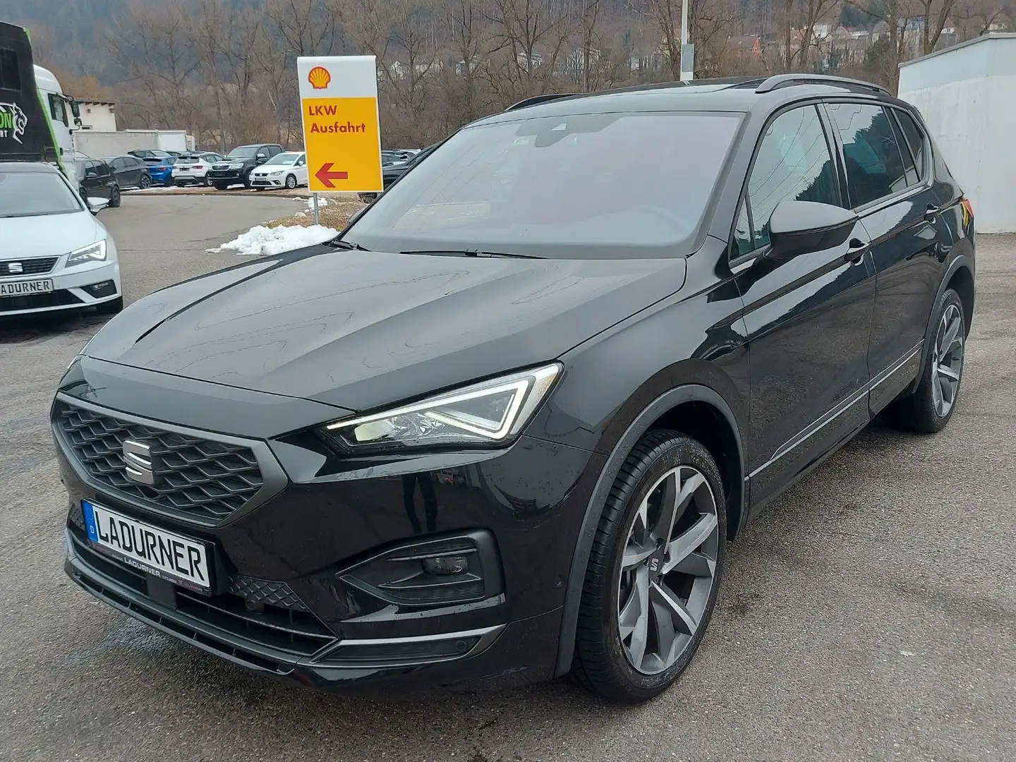 SEAT Tarraco FR 1.5TSI DSG 150PS*Standh/AHK/7-Sitzer Schwarz - 1