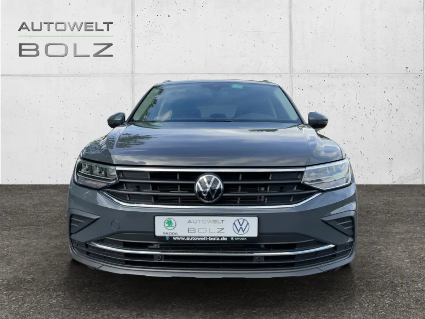 Volkswagen Tiguan Life Move 2.0 TDI AHK Navi LED ACC Apple CarPlay A Grau - 2