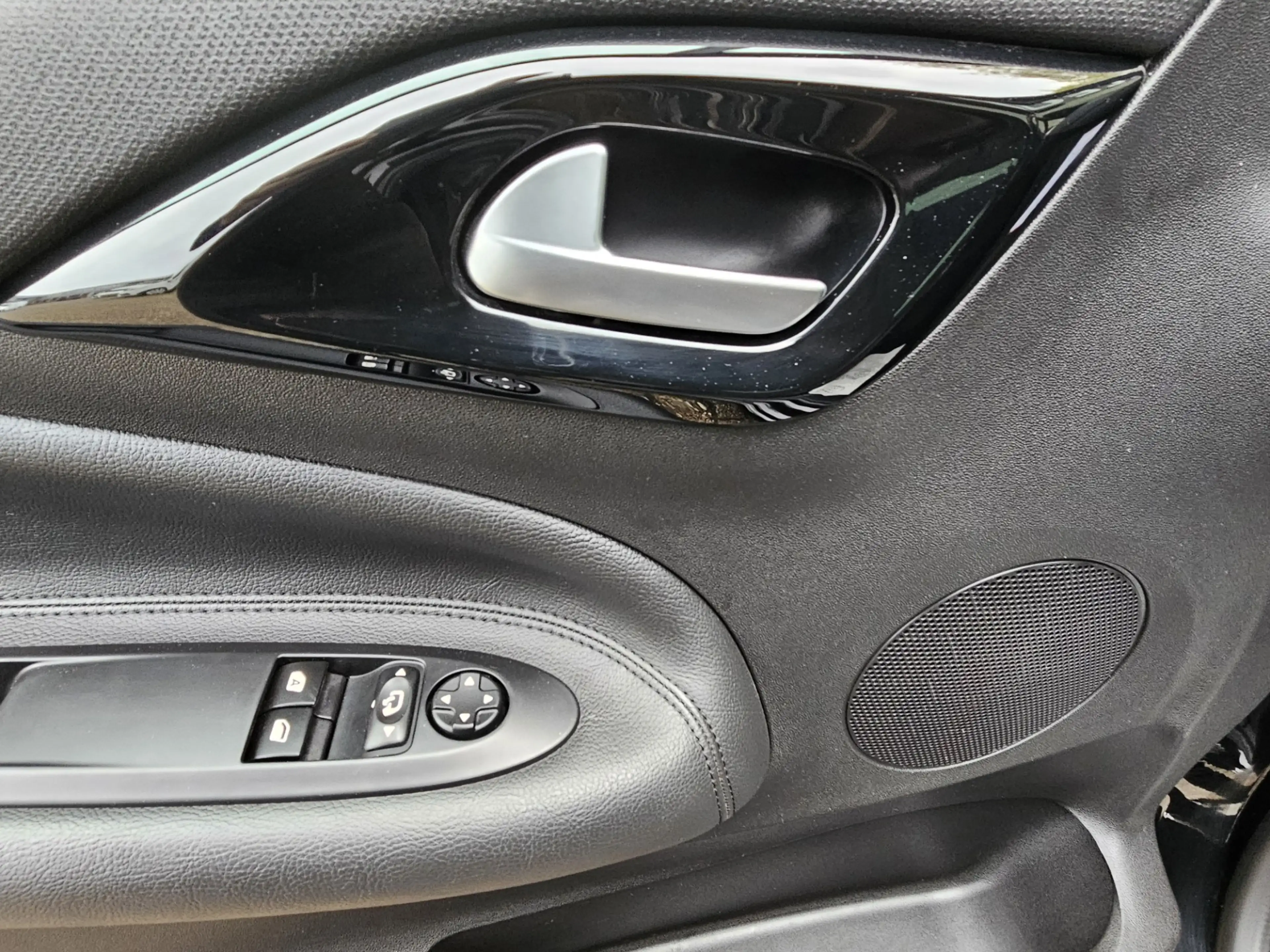 DS Automobiles DS 3 1.2 PureTech Café Racer Leer/Camera — photo 13
