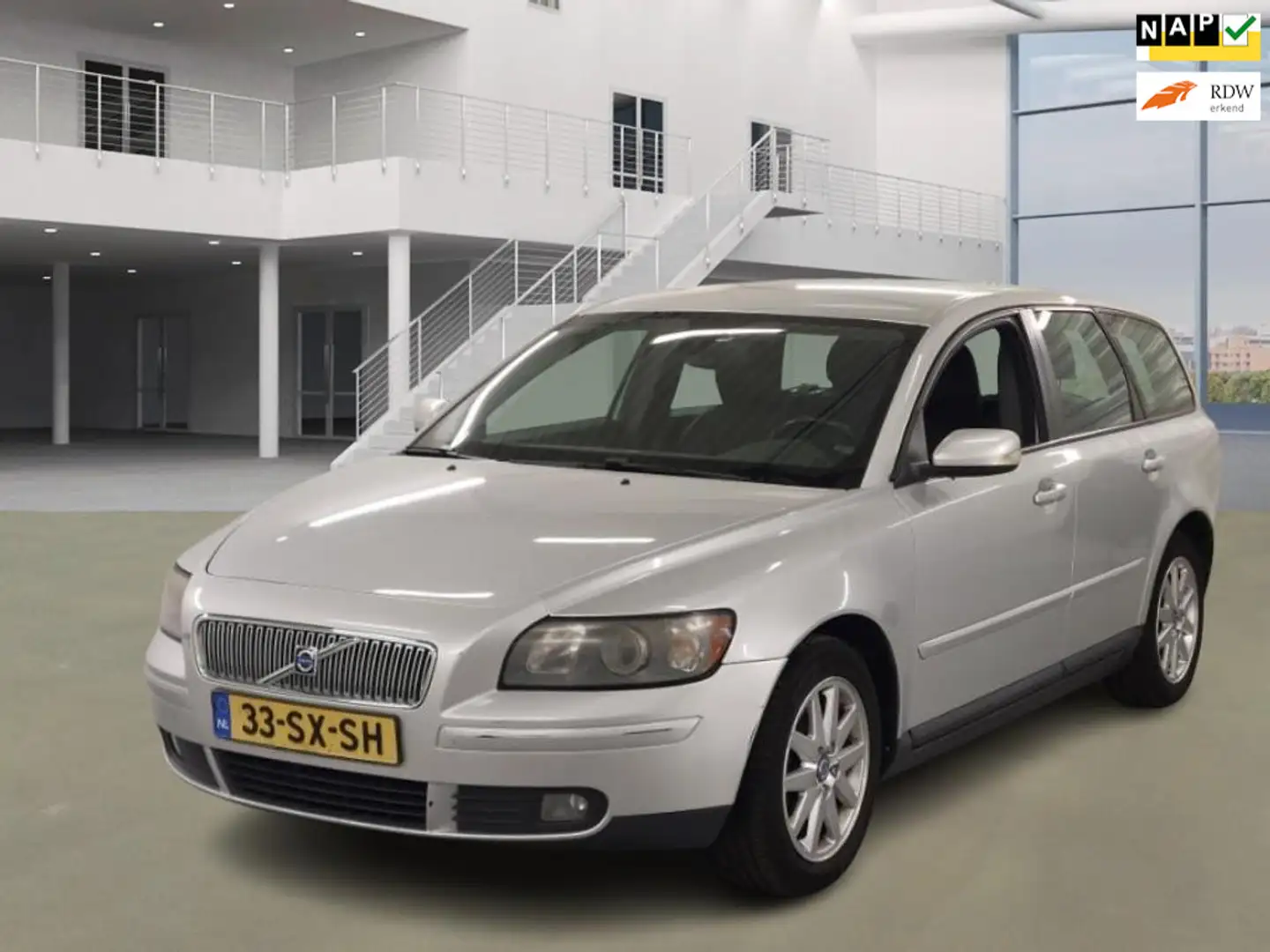 Volvo V50 1.8 Edition II PSENSOR/TREKHAAK/HALFLEDER/AIRCO/CR Šedá - 1