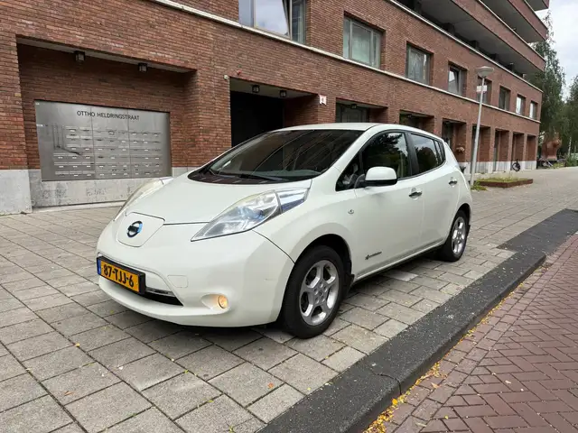 Nissan Leaf Base+ 24 kWh NAP White Metallic Leder Camera