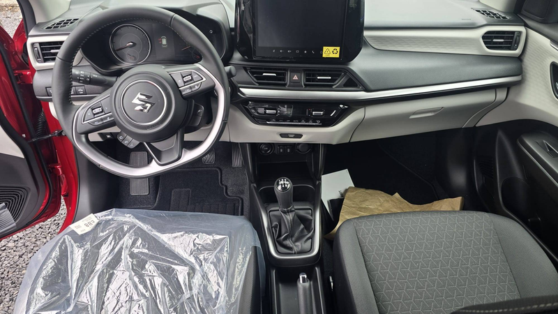 Suzuki Swift Swift 1.2 Dualjet Hybrid MT Comfort+ — photo 8