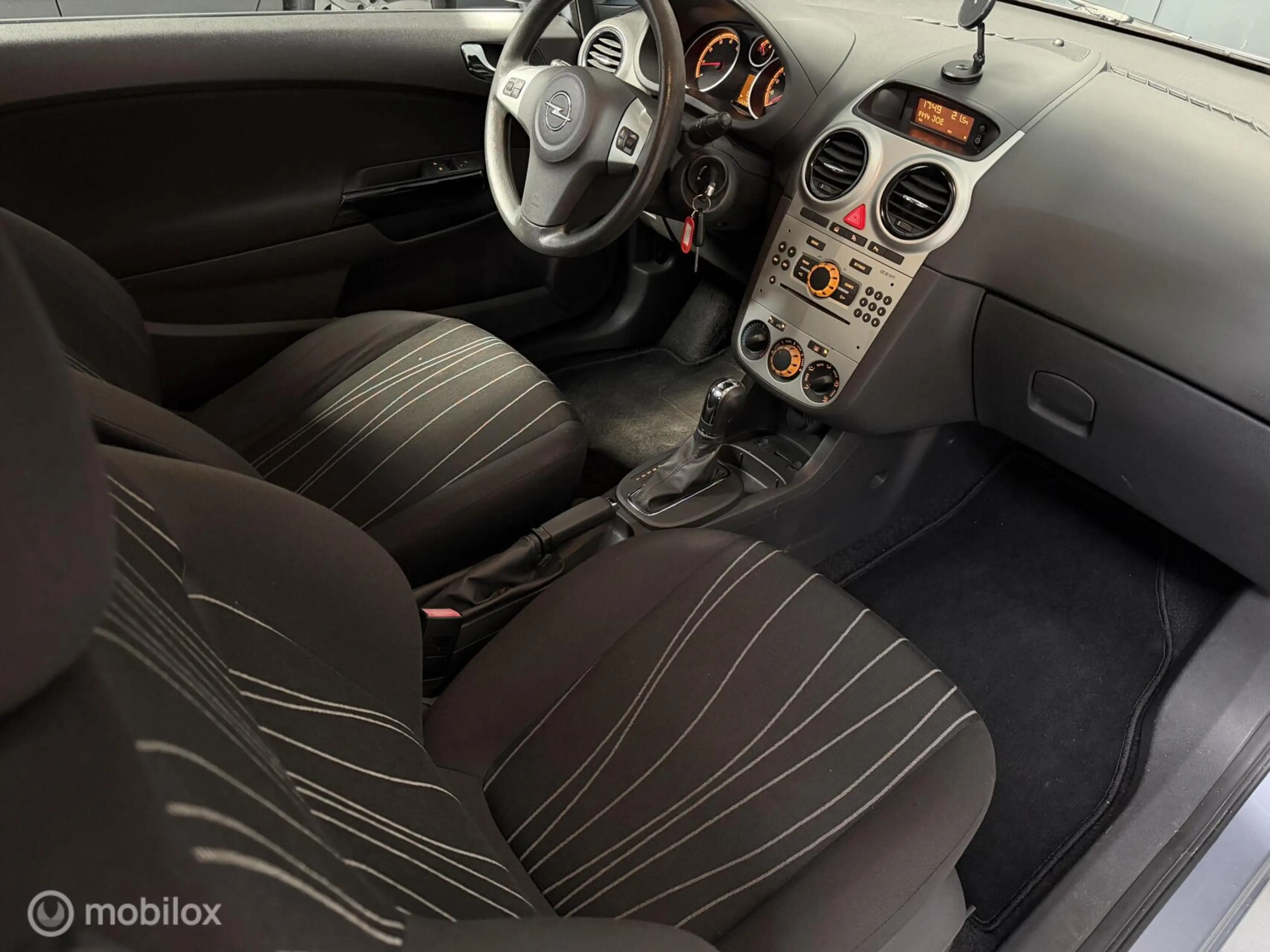 Opel Corsa 1.4-16V Cosmo| Vol Automaat | NAP | Cruise |Airco — photo 44